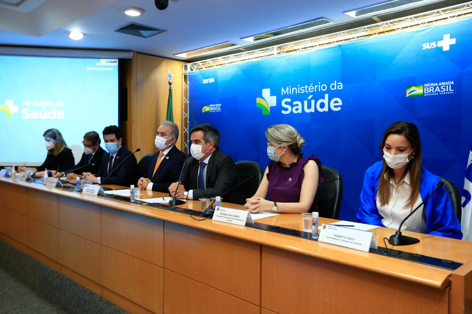 BRASIL ATINGE MAIS DE 190 MILHÕES DE DOSES DE VACINAS COVID-19 APLICADAS