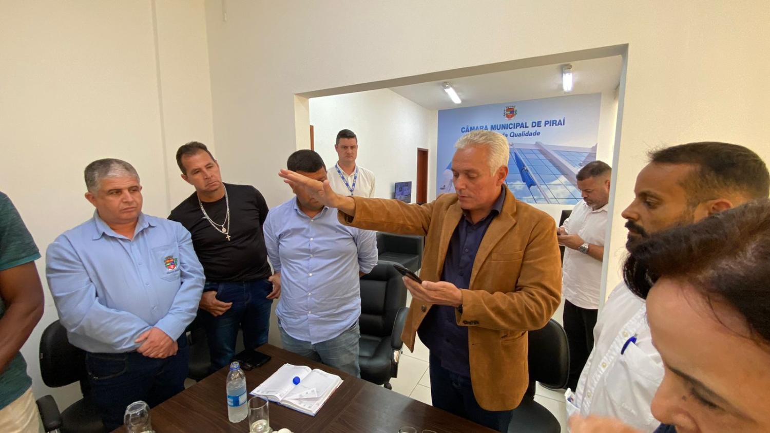 PIRAI DÁ POSSE AO VICE RICARDO PASSOS COMO NOVO PREFEITO DA CIDADE