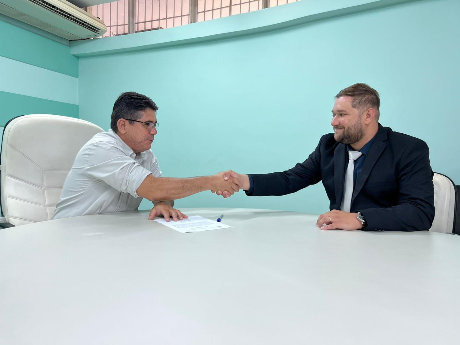 RAONE FERREIRA ASSUME COMO VEREADOR EM VOLTA REDONDA