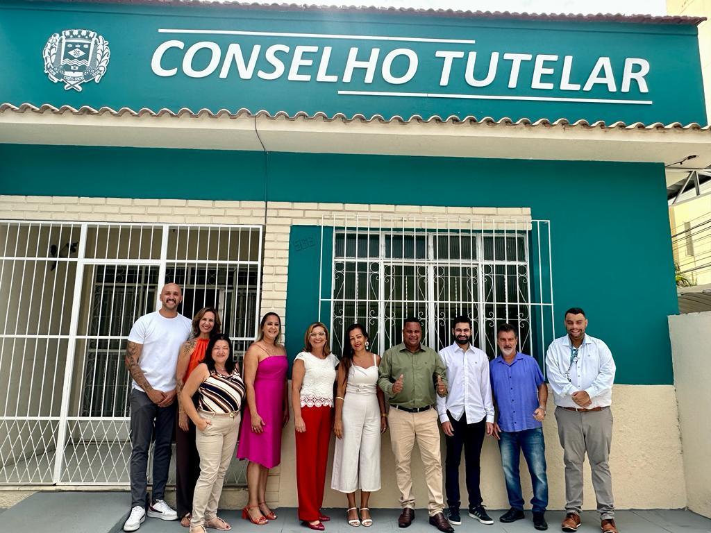 CONSELHO TUTELAR DE TRÊS RIOS GANHA NOVA SEDE E OS NOVOS CONSELHEIROS JÁ COMEÇAM A TRABALHAR COM OS SALÁRIOS REAJUSTADOS