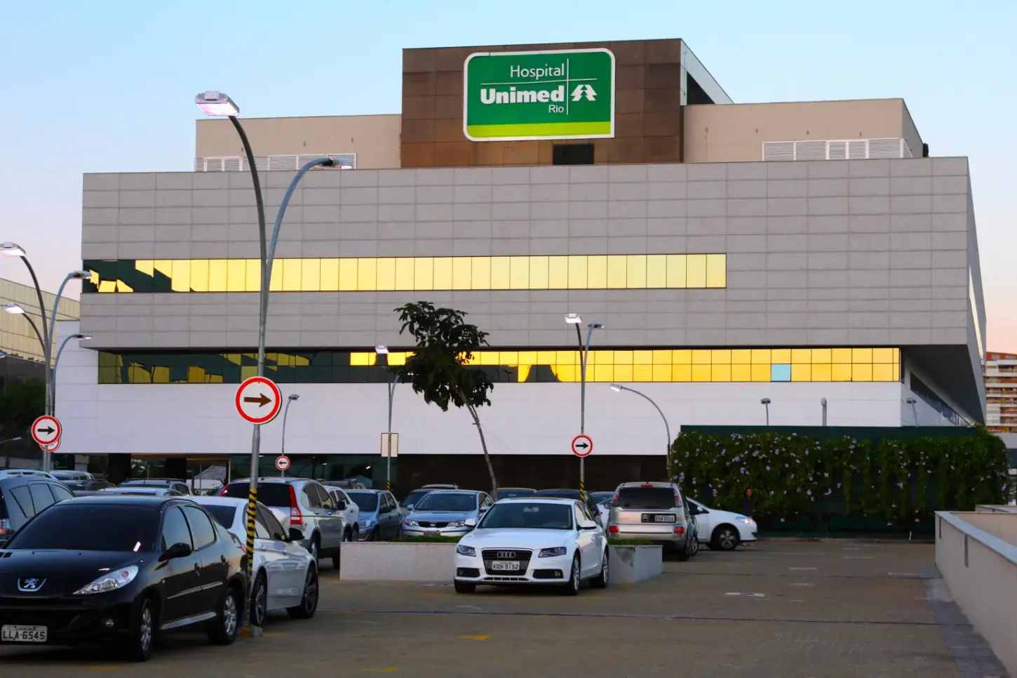 Unimed Rio-Encampada em 24 pela Ferj   