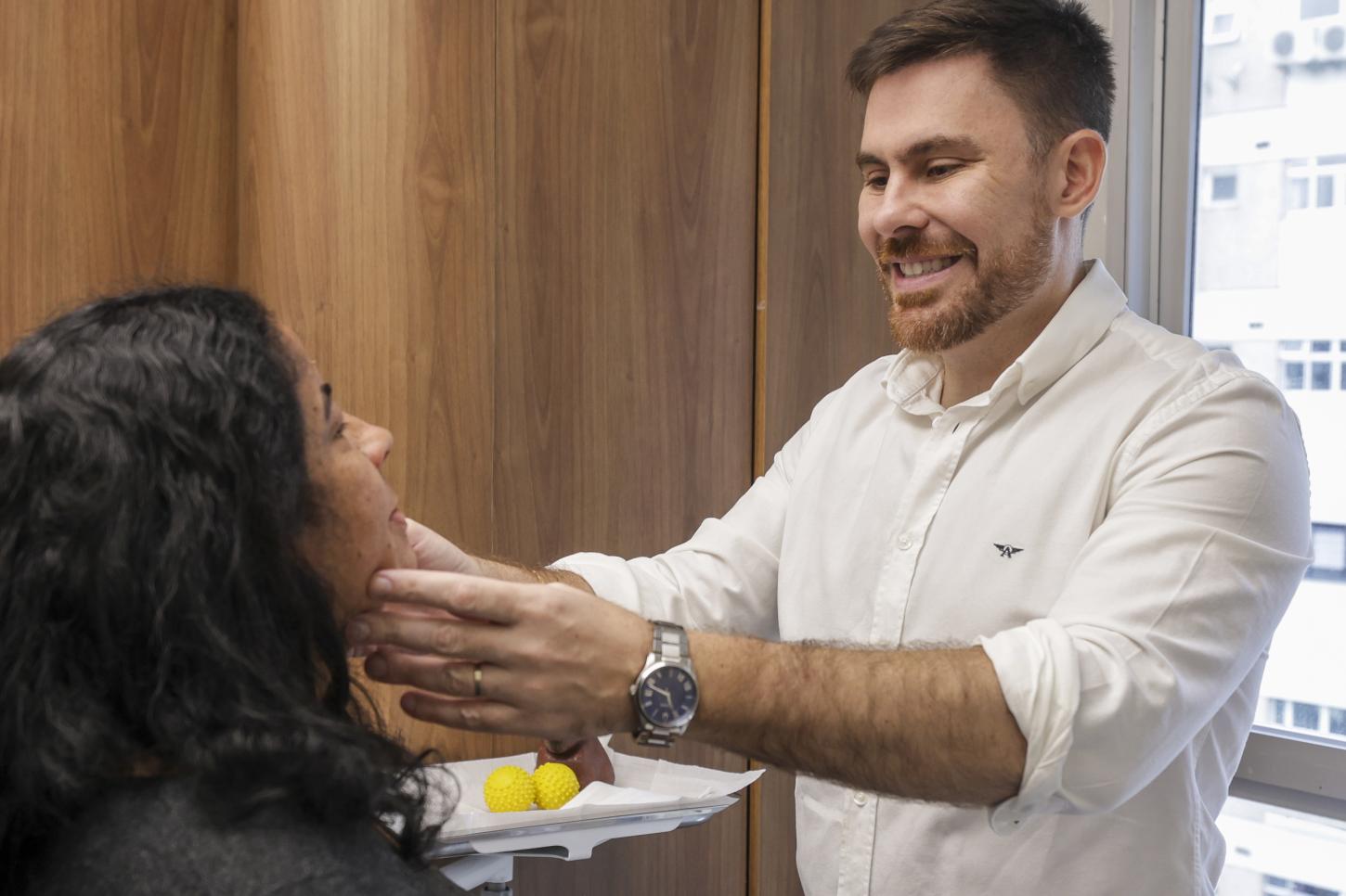 Livro sobre Harmonização Facial