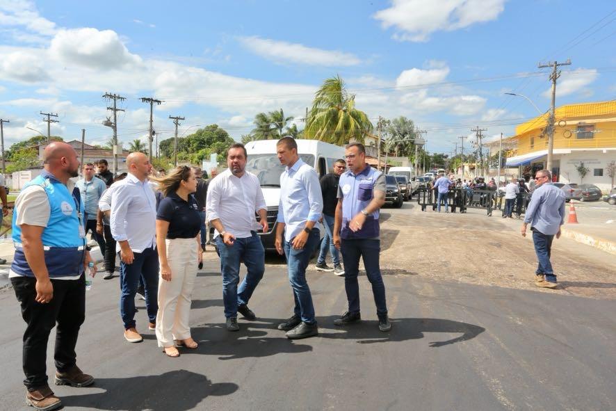 Castro e Daniella / Inaugurações Araruama