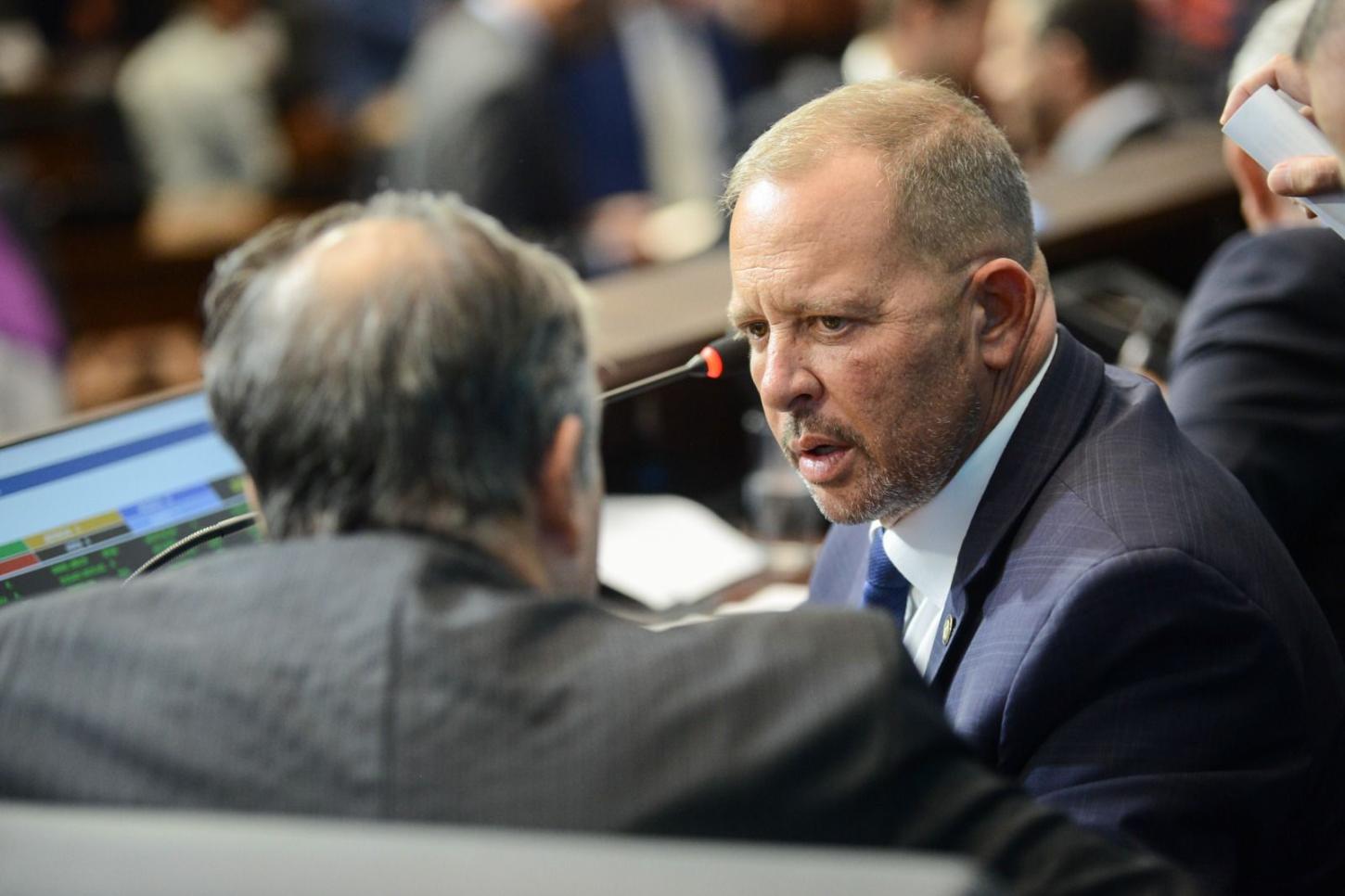 Alerj socorre municípios / R$ 16 milhões