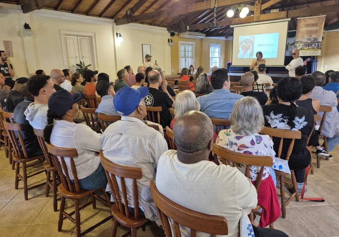 Mãos nos grãos - Valença