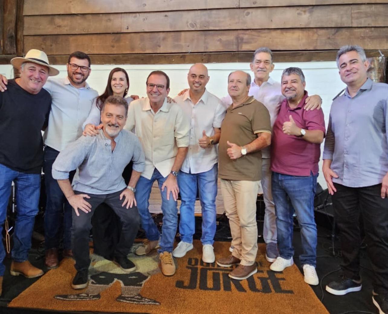 Paes se reúne com Jonas Dico e outros políticos em Três Rios