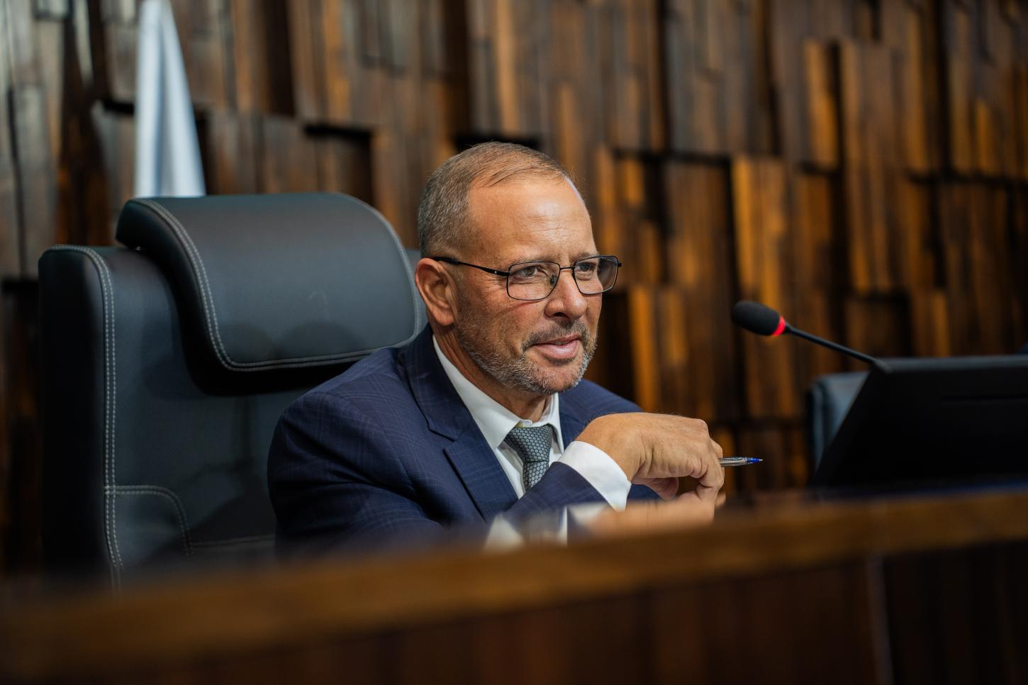 Projeto para proibir escolas de impedirem matrículas de alunos que usam fraldas avança na Alerj