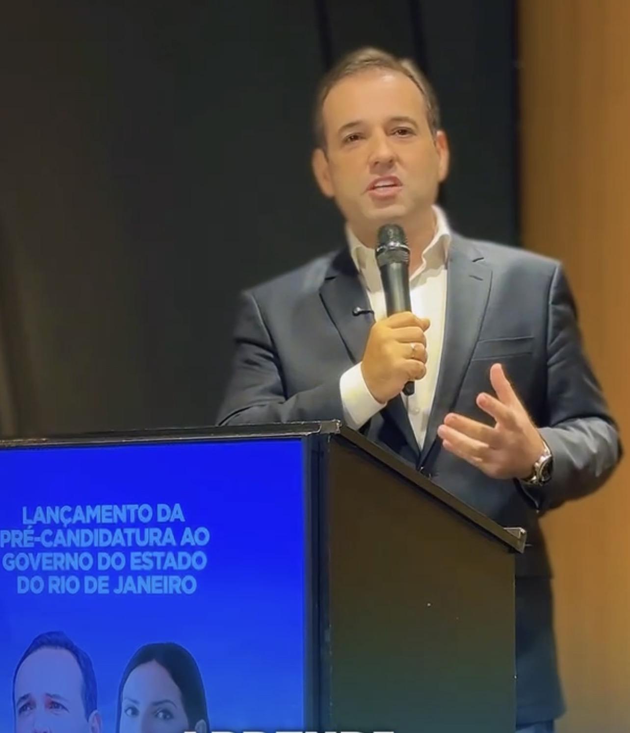 Lançamento Pré-campanha André Português