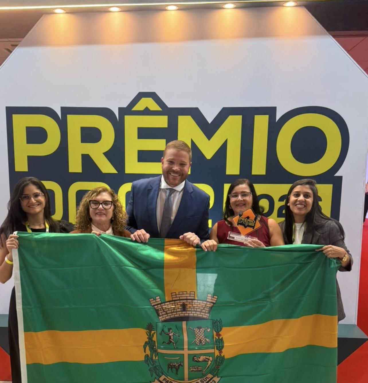 Paraíba do Sul recebe o prêmio nacional de excelência com hambúrguer de tilápia na merenda