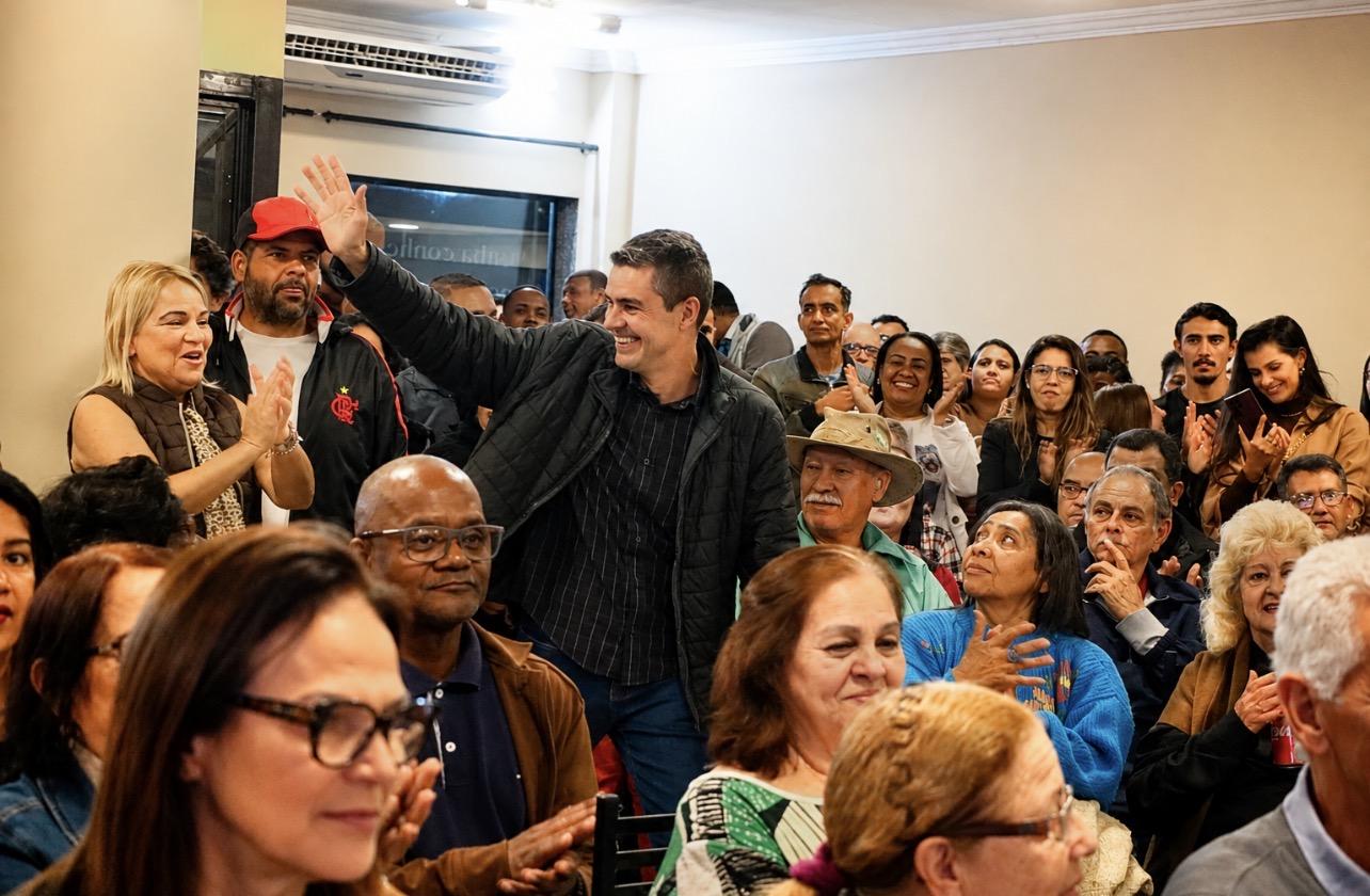 Diogo Balieiro reúne lideranças e moradores em grande encontro político em Barra Mansa