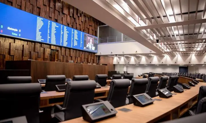 Eleição da presidência da ALERJ se torna peça-chave para destravar a máquina pública e retomar o rumo do governo do Rio de Janeiro