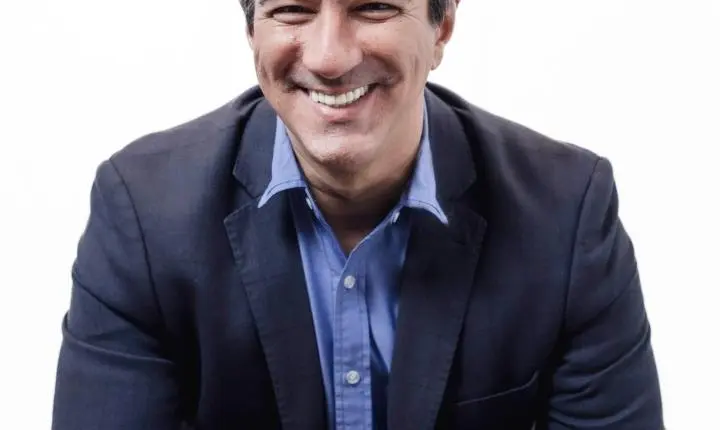 Gestão e desenvolvimento econômico balizam a pré-candidatura de Vinícius Farah à Câmara Federal